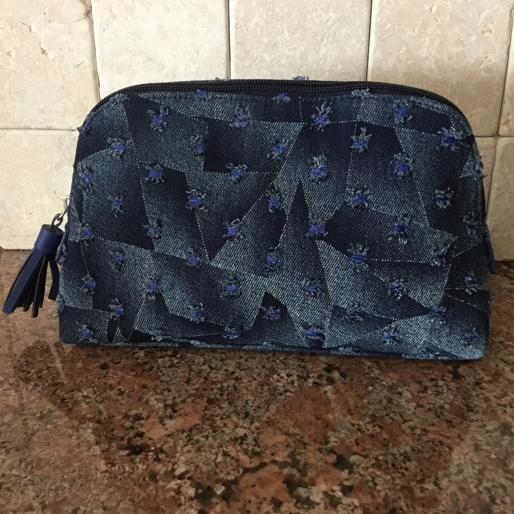 BRAND NEW BERGDORF GOODMAN DENIM COSMETIC BAG